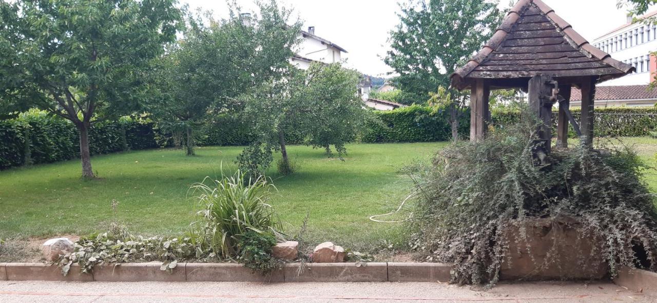 De L'archipel - De - Parking Hébergement de vacances Cahors